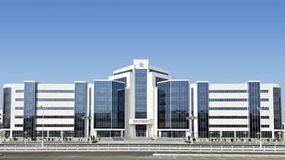 Halkara senagatçylar we telekeçiler uniwersiteti Türkmenistanyň hemişelik Bitaraplygynyň şanly 30 ýyllygy mynasybetli 2025-nji ýylyň 1-nji noýabryndan 1-nji dekabry aralygynda «Türkmenistan – Bitaraplygyň mekany» atly breýn-ring bäsleşigini geçirýär.